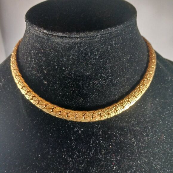 Sarah Coventry Vintage 1965 Gold Tone Choker Necklace - Picture 1 of 8